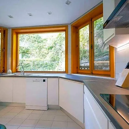 Moscu 15 Comfortable Villa *